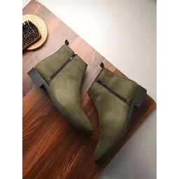 The Roadster Lifestyle Co Men Casual Chelsea Boots