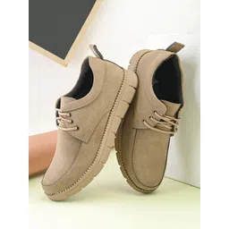 The Roadster Lifestyle Co Men Casual Lace Up Sneakers