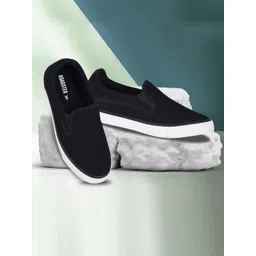 The Roadster Lifestyle Co Men Casual Slip On Sneakers