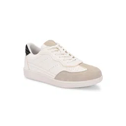 The Roadster Lifestyle Co Men Casual Sneakers