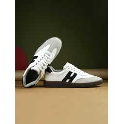 The Roadster Lifestyle Co Men Casual Sneakers