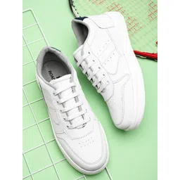 The Roadster Lifestyle Co. Men Casual Sneakers