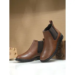 The Roadster Lifestyle Co Men Chelsea Boots