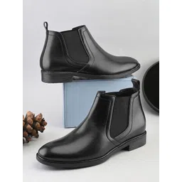 The Roadster Lifestyle Co Men Chelsea Slip On Boots