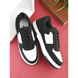 The Roadster Lifestyle Co. Men Chunky Lace Up Comfort Sneakers