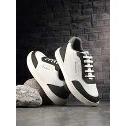 The Roadster Lifestyle Co Men Colorblocked  Casual Sneakers