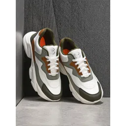 The Roadster Lifestyle Co Men Colorblocked Lace Up Sneakers