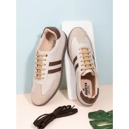 The Roadster Lifestyle Co. Men Colourblocked Lightweight Casual Sneakers