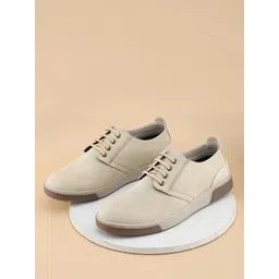 The Roadster Lifestyle Co. Men Cream-Coloured Round Toe Memory Foam Sneakers