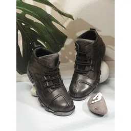 The Roadster Lifestyle Co Men Heeled Casual Boots