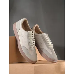 The Roadster Lifestyle Co Men  Lace-Ups Casual Sneakers