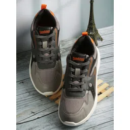 The Roadster Lifestyle Co Men Lightweight Casual Sneakers