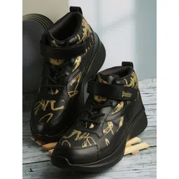 The Roadster Lifestyle Co Men Lightweight Lace-Up Casual Sneakers