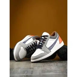 The Roadster Lifestyle Co Men Lightweight Sneakers