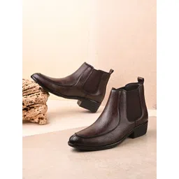 The Roadster Lifestyle Co Men Pointed Toe Slip-On Chelsea Boots