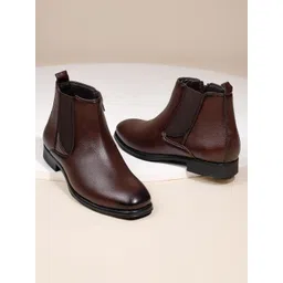The Roadster Lifestyle Co Men Round Toe Block Chelsea Boots