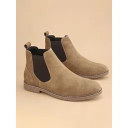 The Roadster Lifestyle Co Men Round Toe Chelsea Boots