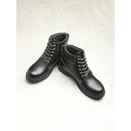 The Roadster Lifestyle Co Men Round Toe Lace-Ups Boots