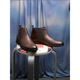 The Roadster Lifestyle Co Men Round Toe Slip-On Chelsea Boots