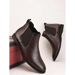 The Roadster Lifestyle Co. Men Solid Zipper Chelsea Boots