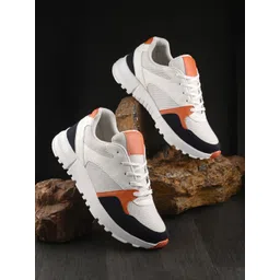The Roadster Lifestyle Co. Men White & Black Colourblocked Lightweight Sneakers