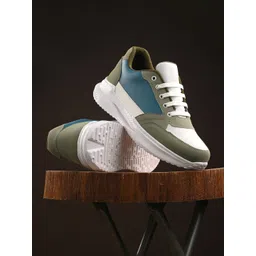 The Roadster Lifestyle Co. Men White Colourblocked Lightweight Comfort Insole Sneakers