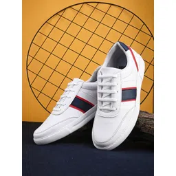 The Roadster Lifestyle Co. Men White Lightweight Comfort Insole Contrast Sole Sneakers