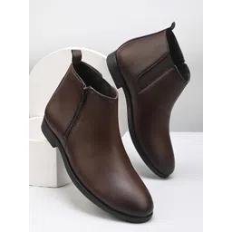 The Roadster Lifestyle Co Men Zipper Boots