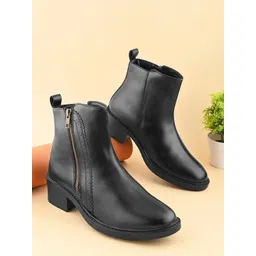 The Roadster Lifestyle Co Women Block-Heeled Boots