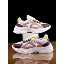 The Roadster Lifestyle Co Women Casual Trendsetter Sneakers