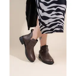 The Roadster Lifestyle Co Women Chelsea Boots