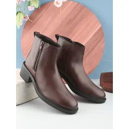The Roadster Lifestyle Co Women Chelsea Boots