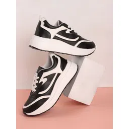 The Roadster Lifestyle Co Women Colorblocked Lace Ups Casual Sneakers