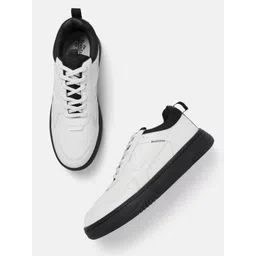 The Roadster Lifestyle Co. Women Contrast Sole Sneakers