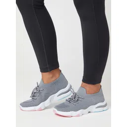 The Roadster Lifestyle Co. Women Grey Textured Comfort Insole Contrast Sole Sneakers