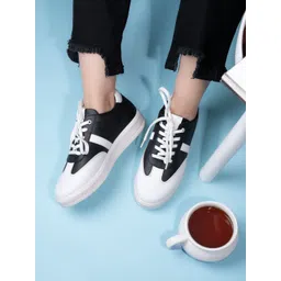 The Roadster Lifestyle Co Women Lace-Ups Casual Sneakers