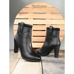 The Roadster Lifestyle Co Women Platform-Heeled Chelsea Boots
