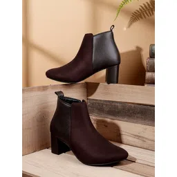 The Roadster Lifestyle Co Women Round-Toe Block-Heeled Chelsea Boots