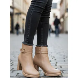 The Roadster Lifestyle Co Women Round Toe Casual Boots