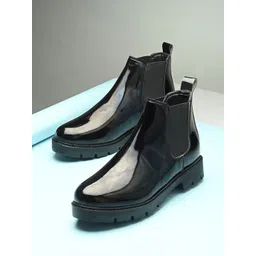 The Roadster Lifestyle Co Women Round Toe Chealsea Boots