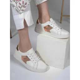 The Roadster Lifestyle Co Women Round Toe Lightweight Lace-Ups Sneakers