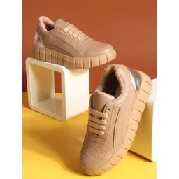 The Roadster Lifestyle Co Women Round Toe Textured Casual Sneakers