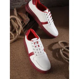The Roadster Lifestyle Co. Women Round-Toe Woven Design Sneakers