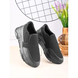 The Roadster Lifestyle Co. Women Running Walking Training Shoes