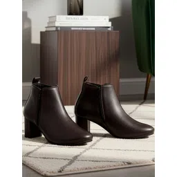 The Roadster Lifestyle Co. Women Textured Round Toe Block-Heeled Regular Boots