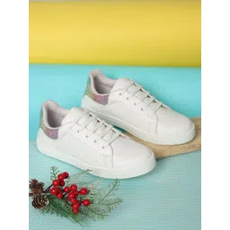 The Roadster Lifestyle Co Women White  Casual Sneakers
