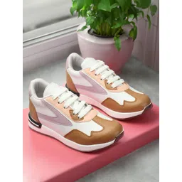 The Roadster Lifestyle Co. Women White Colourblocked Trending Lightweight Sneakers
