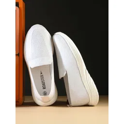 The Roadster Lifestyle Co. Women White Flyknit Running Comfortable  Sports Shoes