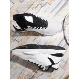 THE WHITE POLE Men Colourblocked Lace Up Lightweight Memory Foam Sneakers