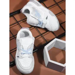 The White Pole Women's White Casual Sneakers